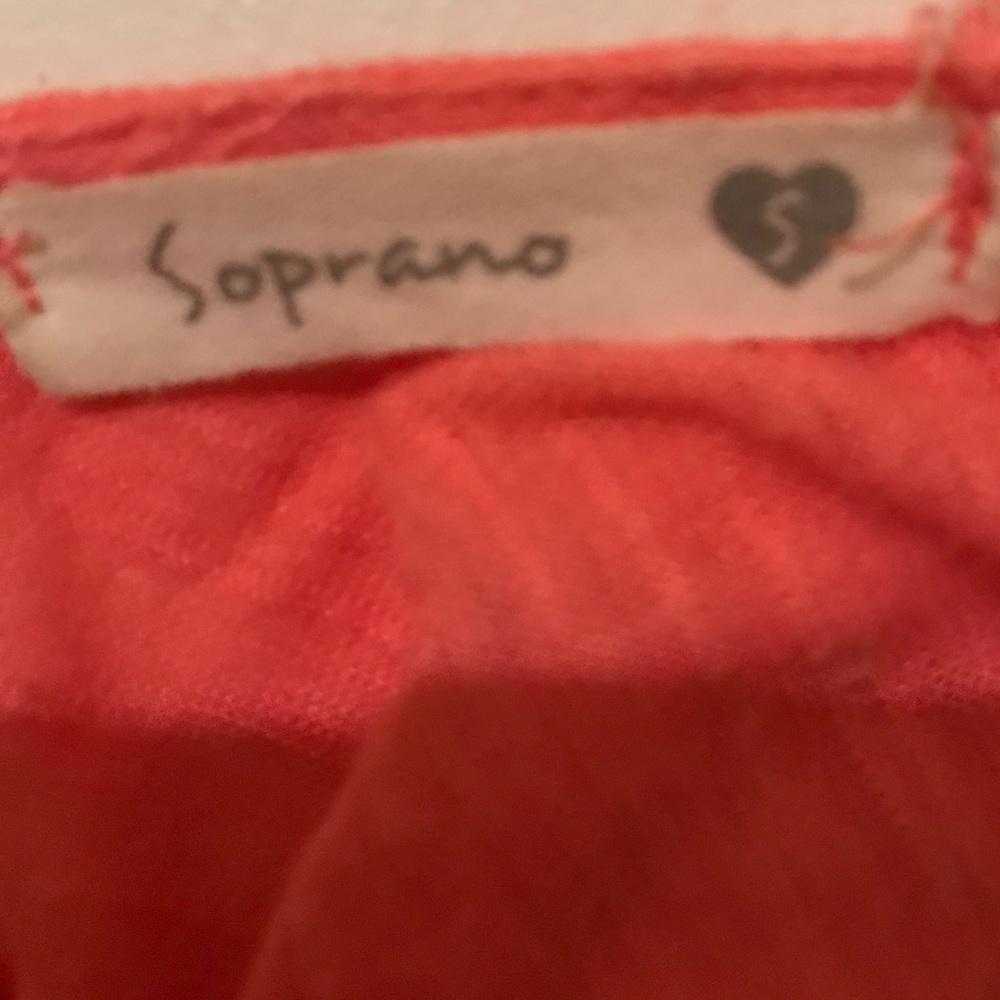 Cropped, backless tee - Picture 3 of 3